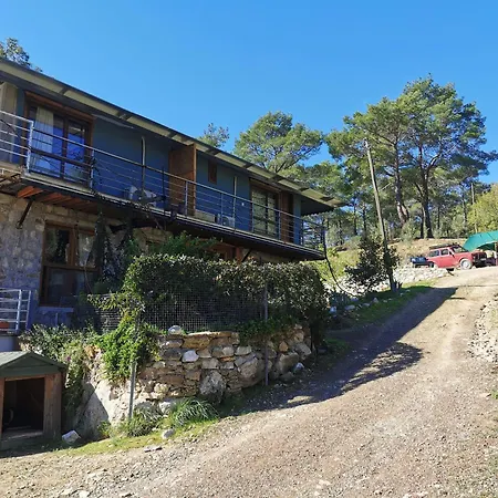 شقة 'Hypatia Olimpos
